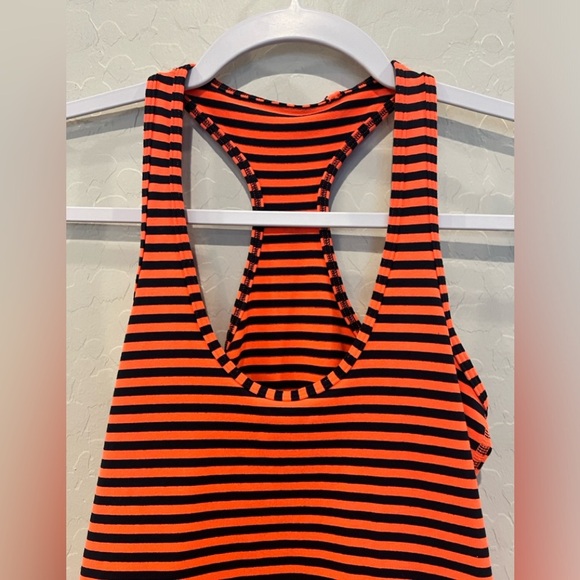 Lululemon size 0 top - Picture 2 of 5